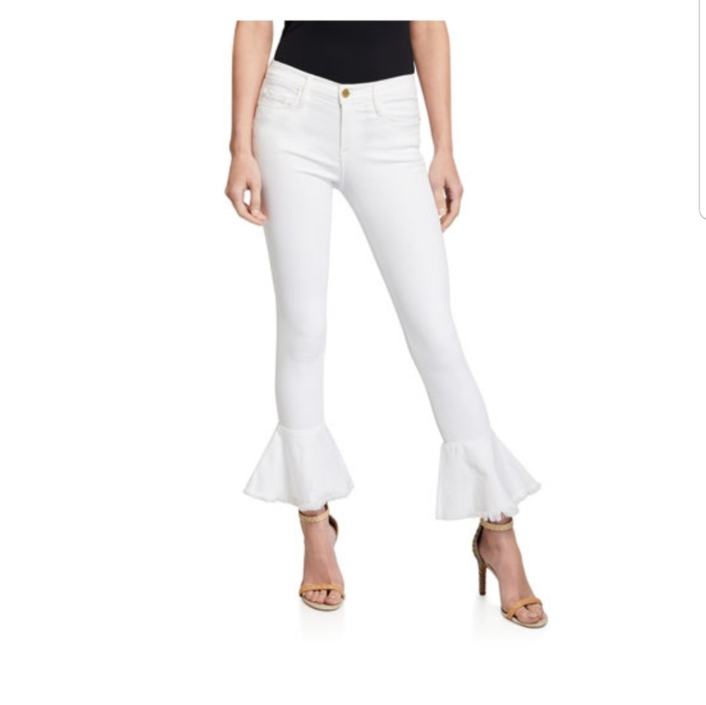 FRAME  sz 28(US 6) white denim flare crop …